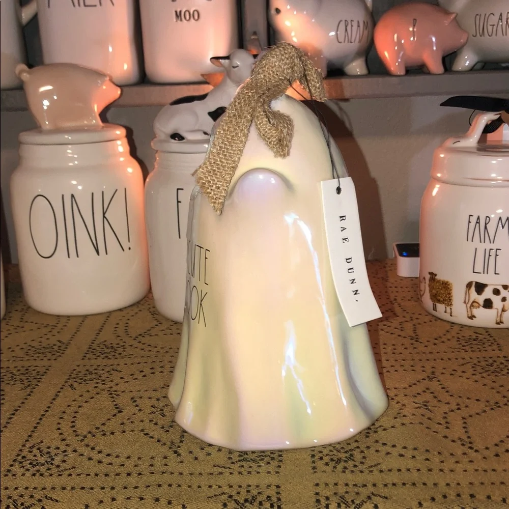 Rae Dunn TOO CUTE TO SPOOK Ghost Shaped Birdhouse (Iridescent White)